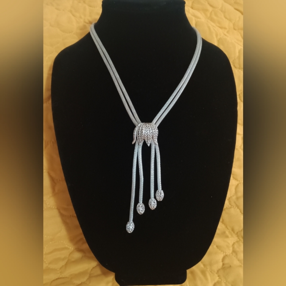 Vintage signed Coro Necklace Excellent condition